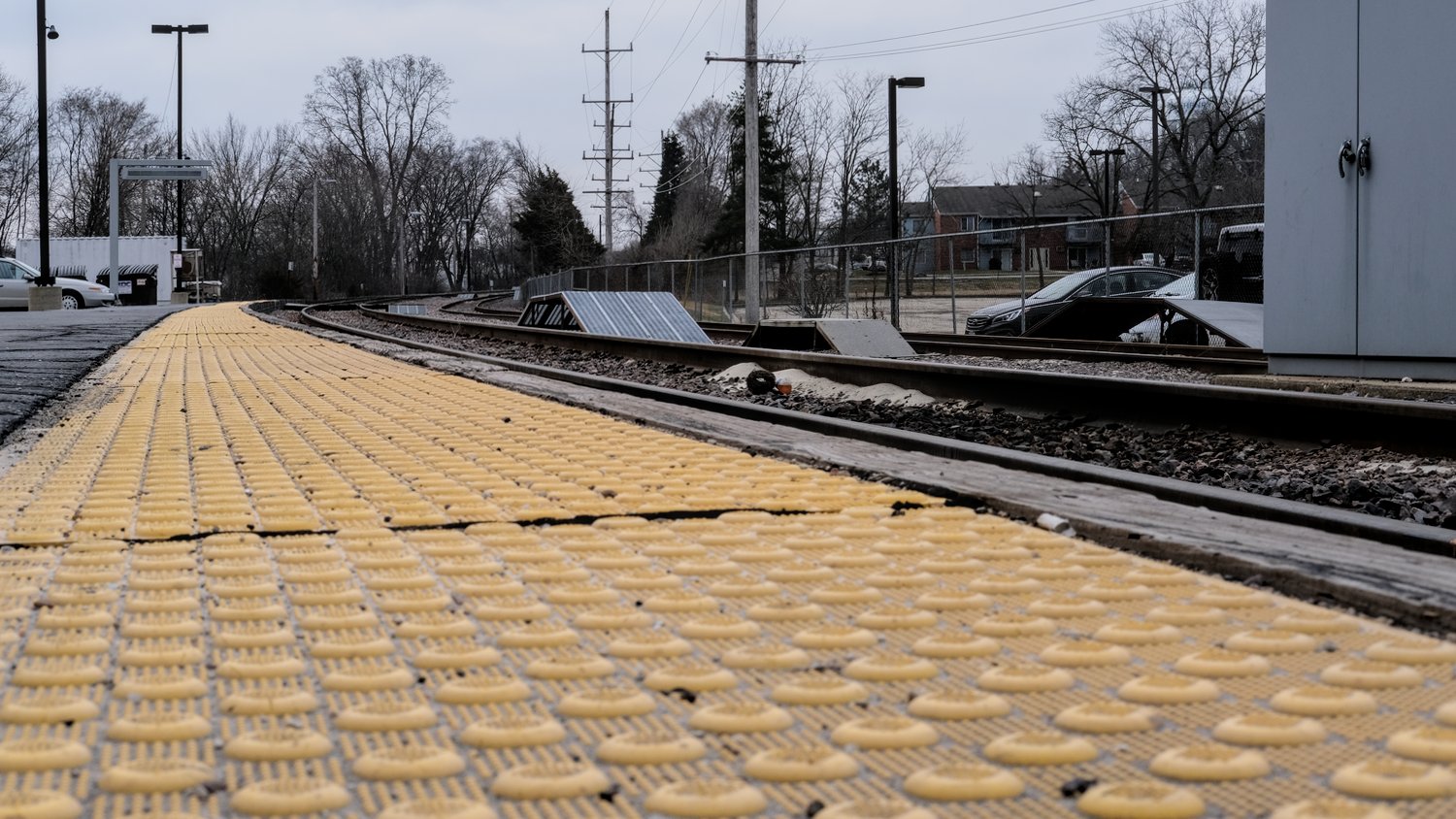 Platform and train tracks at the McHenry Metra station.