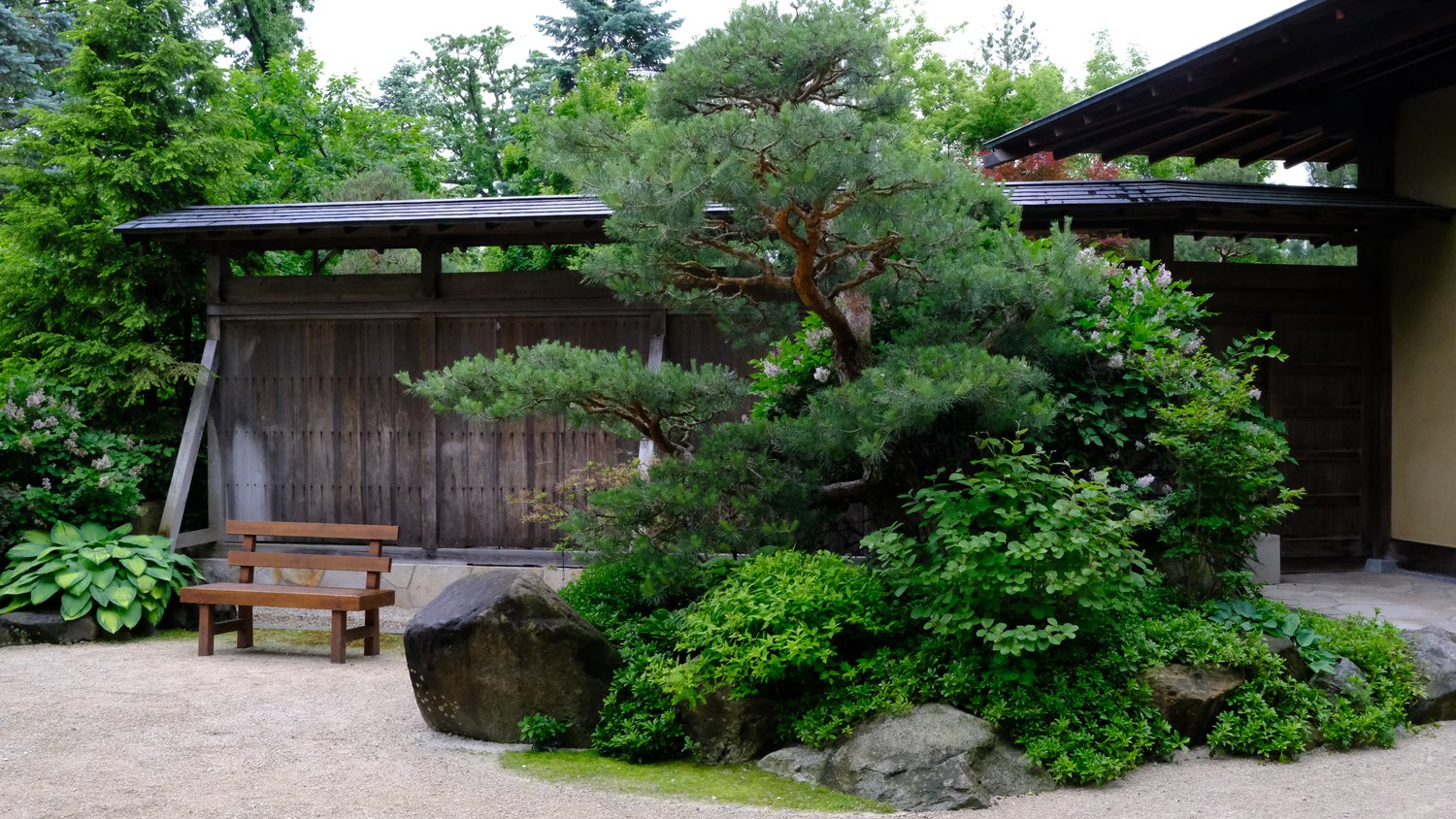 Wooden bench inside the Seimon (main gate).