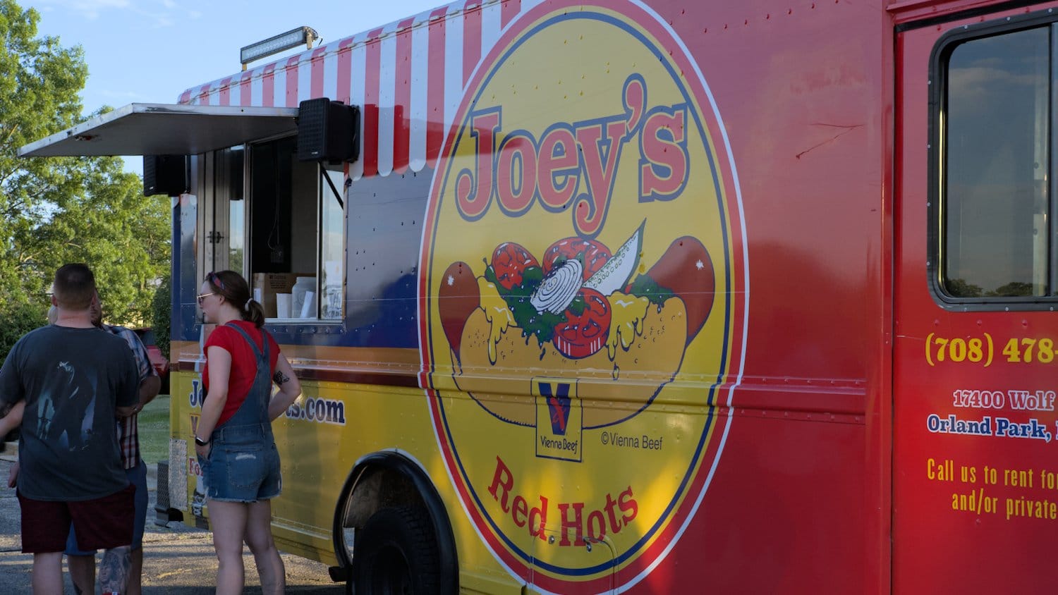 Joey's Red Hots food truck.