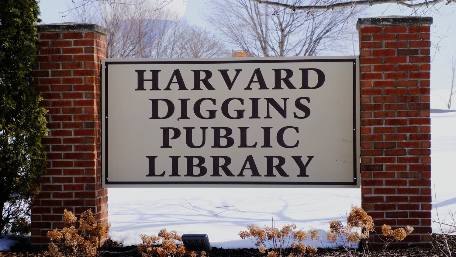 Harvard Diggins Public Library sign.