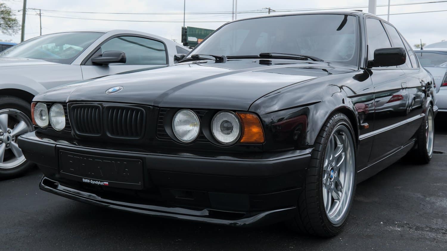 Gorgeous black BMW e34.
